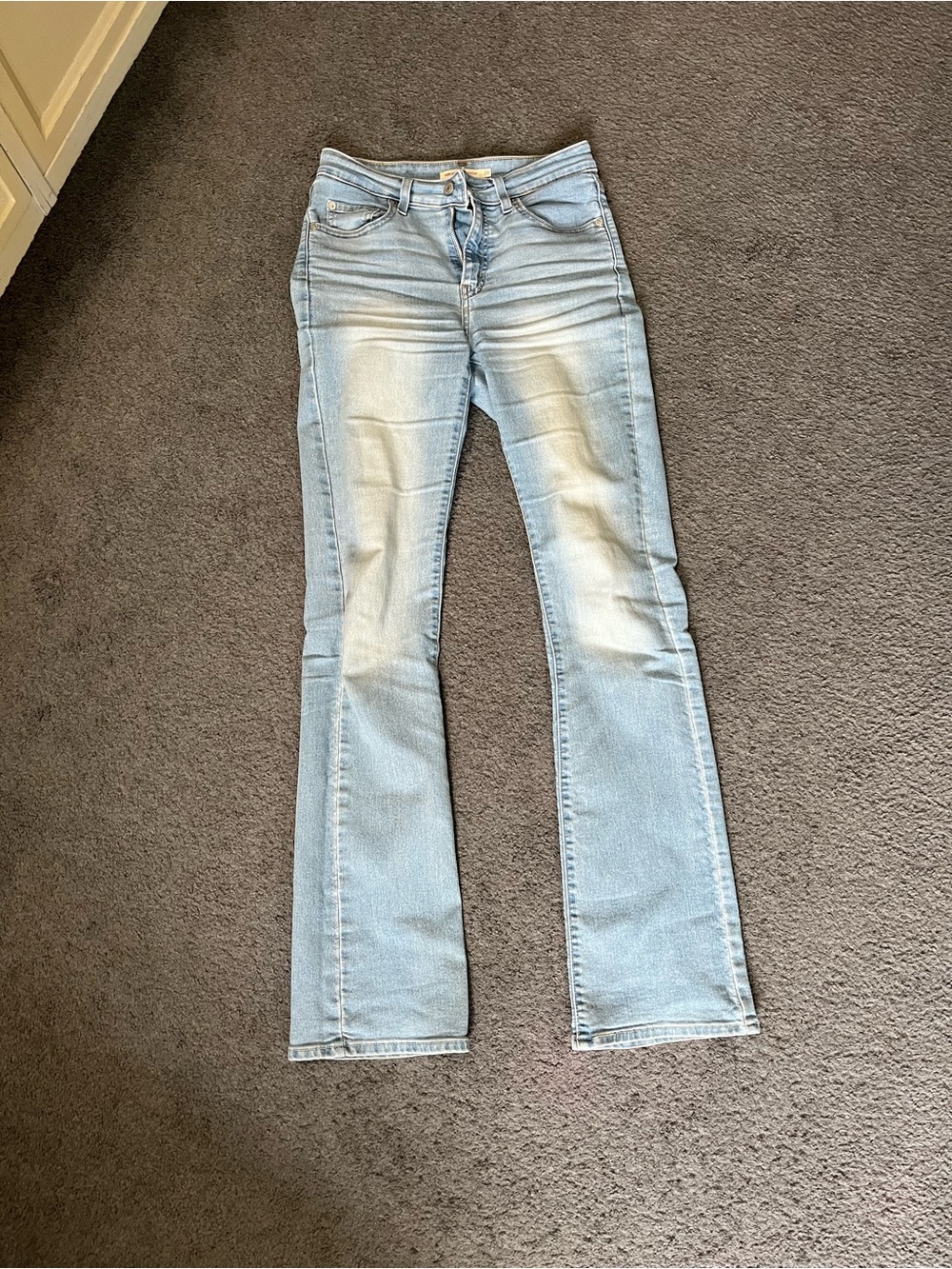 Levi 725 High Rise Bootcut Jeans